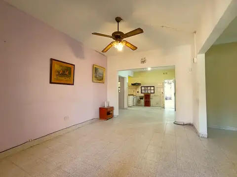 CASA MULTIFAMILIAR + LOCAL Y 3 VIVIENDAS