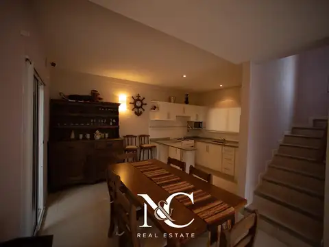 Depto Tipo Casa 4 ambientes con 3 baños