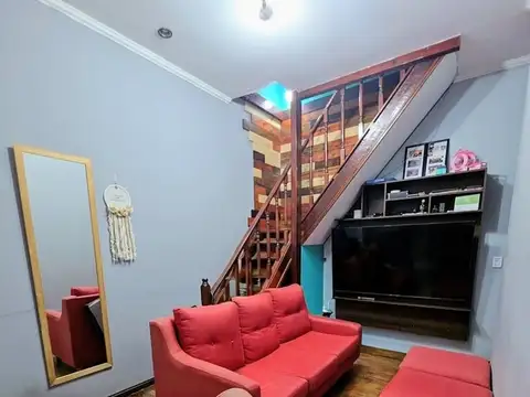 Depto Tipo Casa en Venta de 4 ambientes