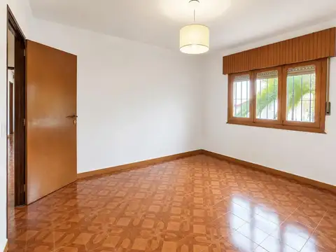 Casa en Venta en Garin, USD 105.000