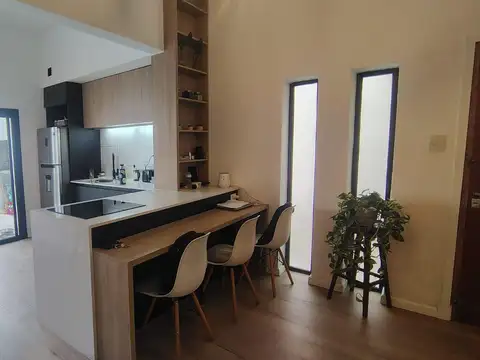 Depto Tipo Casa en Venta de 4 ambientes
