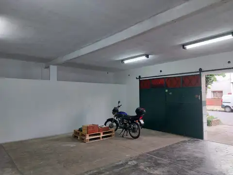 Local en Alquiler en Florida, $ 980.000