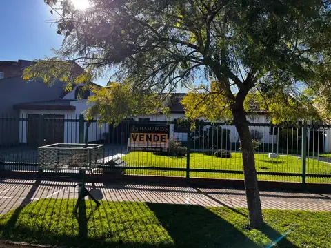 Casa en venta en Escobar - 7 ambientes APTO CREDITO
