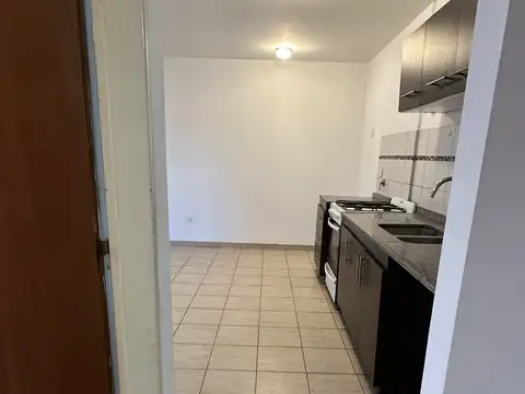 Alquiler – Departamento 2 Ambientes en excelente ubicación. Fonrouge 439, Lomas de Zamora