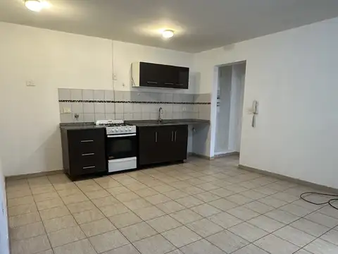 Fonrouge 400, Piso 1