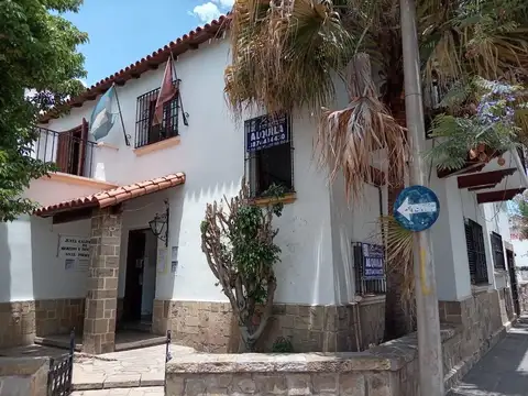 Oficina 6 ambientes con 3 baños