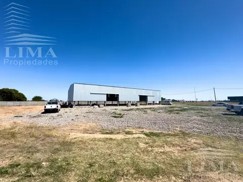 NAVE INDUSTRIAL A ESTRENAR 1000M²   3000M² DE PLAYA !