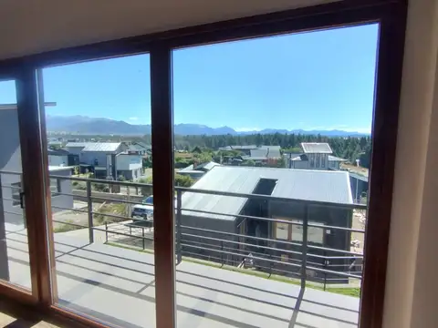Venta Casa a Estrenar en Altos Pinar del Sol – PH Independiente con Parque Propio