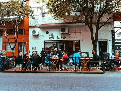 # VENDO FONDO DE COMERCIO GASTRONÓMICO – ALMAGRO 
