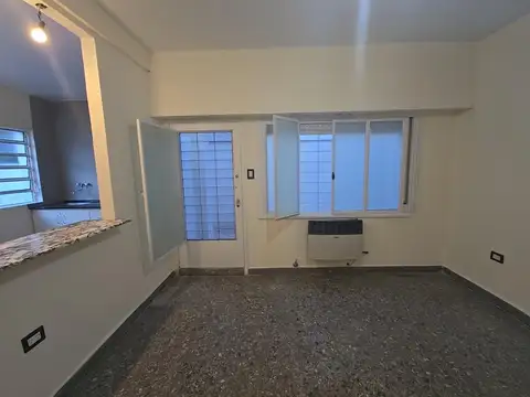 Depto Tipo Casa en Venta de 2 ambientes