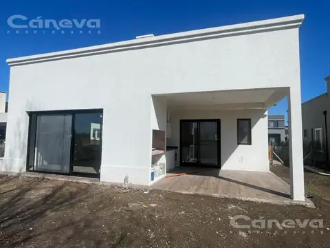 Casa en Alquiler de 3 dormitorios