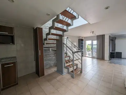 Venta 4 ambientes en Duplex 3 balcones Ramos Mejia