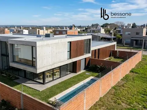 Terreno en Venta 33  mts Fondo