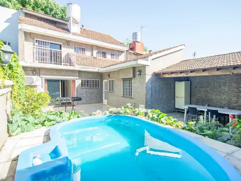 Venta casa 4 ambientes Boulogne jardin y pileta