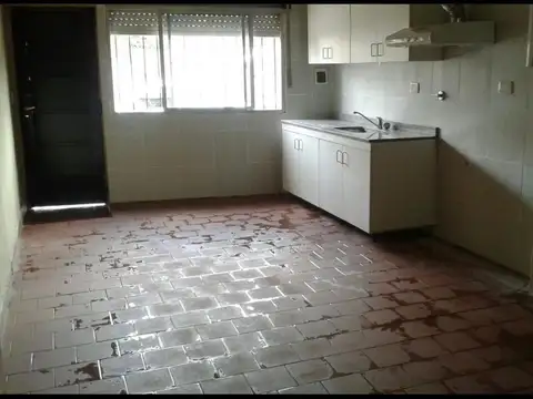 Casa 6 ambientes con 3 baños