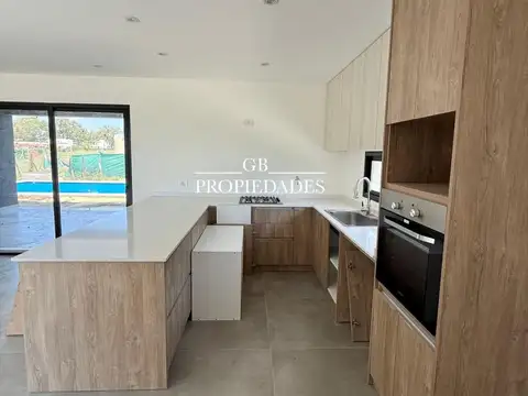 Venta de Casa 5 Ambientes en Santa lucia, Pilar