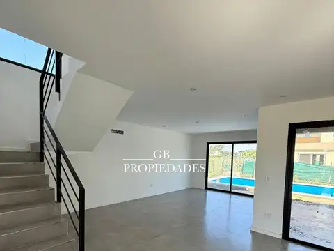 Venta de Casa 5 Ambientes en Santa lucia, Pilar