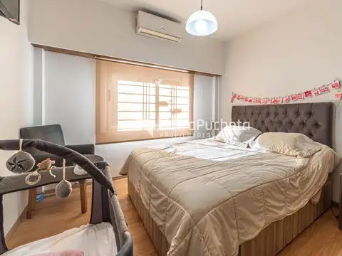 Venta casa 3 ambientes con parque, terraza y cochera doble en Moron sur