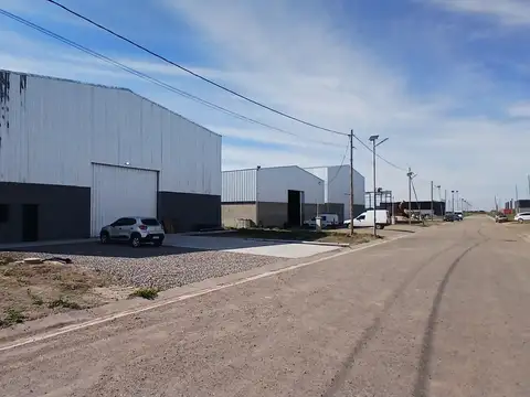 Galpon en venta de 800 m2 - Terreno de 1590 m2 - Parque Industrial Punto 53 - Unquillo - Escucha oferta - Escucha oferta