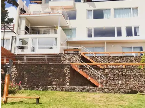 Complejo 6 deptos Vista y Acceso Lago Bustillo km5