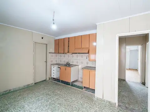 VENTA CASA 3 AMB CON DPTO Y COCHERA QUILMES OESTE