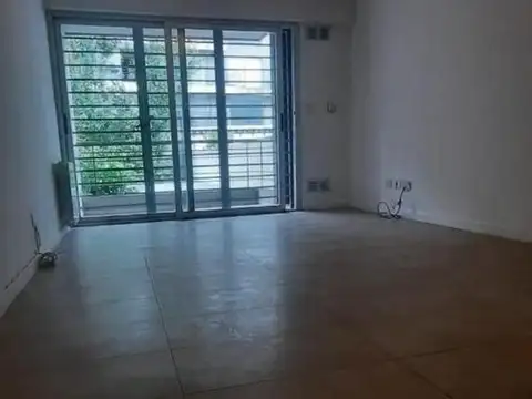 Francia 2500, Piso 1
