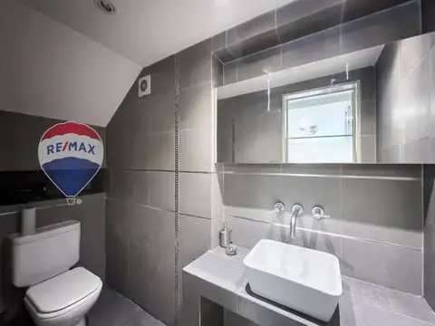 Casa 5 ambientes con 2 baños