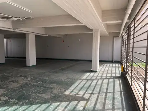 VENTA  COCHERA TECHADA MUNRO