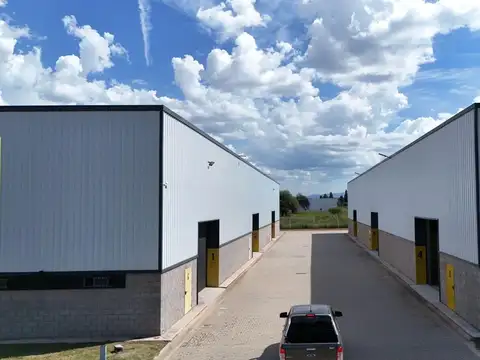 ALQUILO IMPORTANTE GALPON, LOGÍSTICA, DEPÓSITO