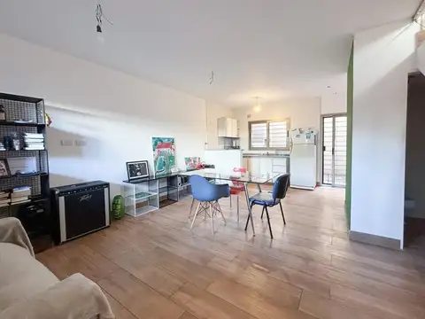 VENTA DUPLEX 3 AMB C/PARQUE Y COCHERA ITUZAINGO
