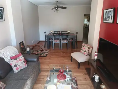 Departamento 4 ambientes con 2 baños