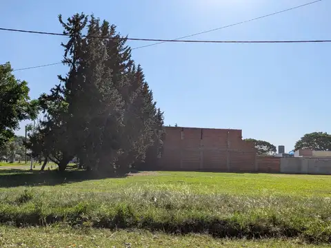 Terreno en Venta en Candioti, USD 15.000