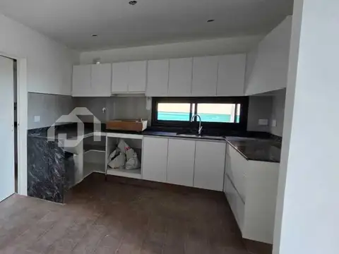 Casa en venta en Santa Lucia 100