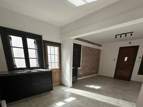 Depto Tipo Casa en Venta de 4 ambientes