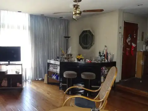 Casa 5 ambientes con 4 baños