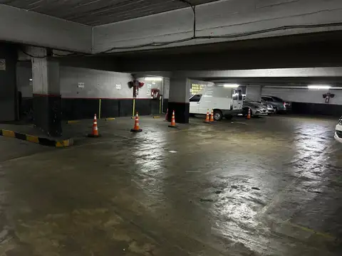 29 cocheras fijas amplias y cubiertas en block - Ideal inversión para renta mensual