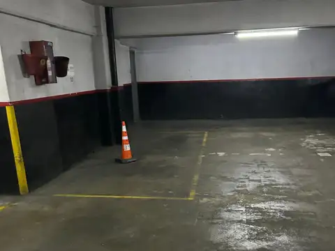 29 cocheras fijas amplias y cubiertas en block - Ideal inversión para renta mensual