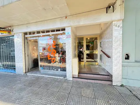 ALQUILER 2 AMB AL FRENTE CON BALCÓN TERRAZA