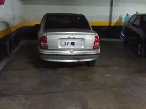 Cochera fija cubierta en  Balvanera