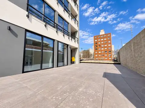 Alquier 2 dormitorios con patio amueblado