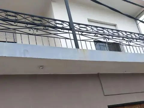Oficina 6 ambientes con 3 baños