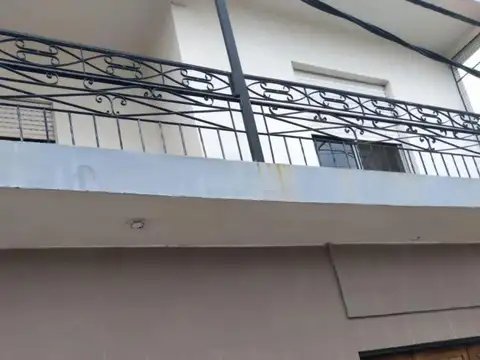 Oficina 6 ambientes con 3 baños