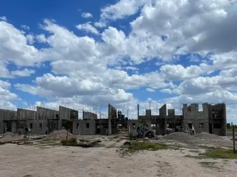 Carril del centro e/ santos lugares y Olivares 100