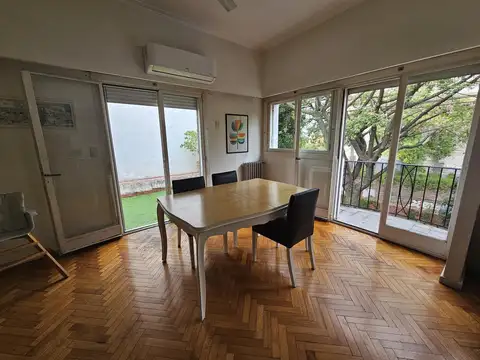Depto Tipo Casa en Venta en Parque Rivadavia, USD 315.000