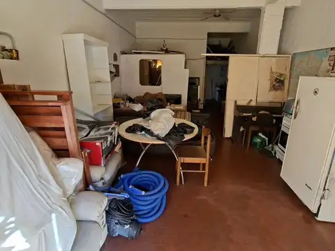Galpon en Venta 43  mts Fondo