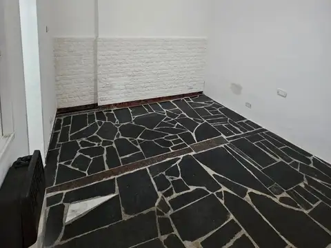 Depto Tipo Casa en Alquiler con 1 cocheras
