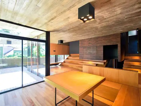 Depto Tipo Casa en Venta con 1 cocheras