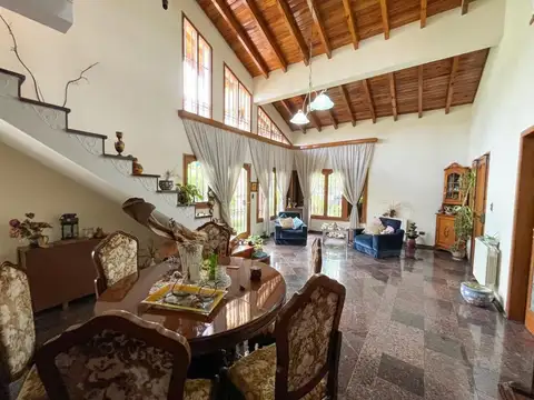 VENTA CASA LATERAL  NORTE ACCESO ESTE