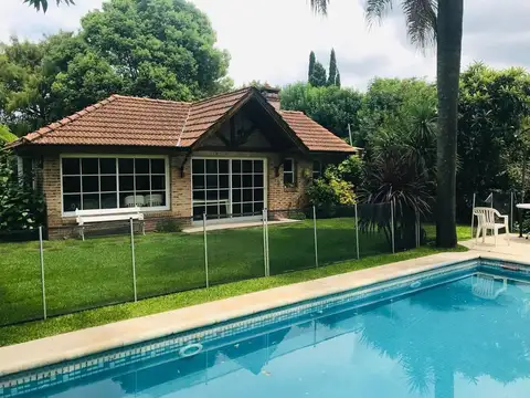 Casa 9 ambientes con 7 baños