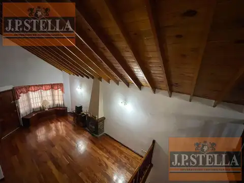 Casa 5 ambientes con 2 baños